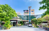 Magnolia Hotel Cam Ranh Hotels in Cam Phúc Bắc