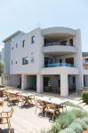 Alissachni SeaSide Hotel Hotels in Zarouchla
