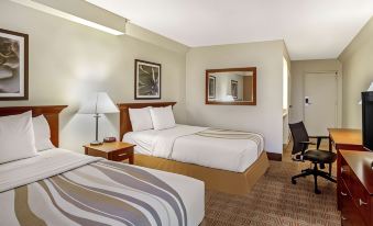 La Quinta Inn & Suites by Wyndham Stamford / New York City