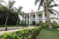 Ramada Plaza by Wyndham Karachi Airport Hotel Hotels near Sandila Park