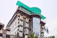 Royalview Hotel and Suites Hotels in Ікеджа