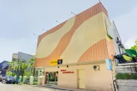 Spot on 2214 Wisma Jampea Hotels in Wajo