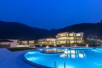Mountain Glory Forest Resort and Spa, Pokhara - Infinity Pools