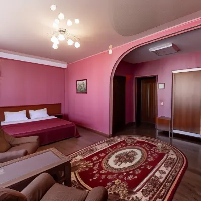Yaik Hotel