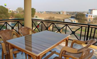 Hotel National Park Sauraha- Homely Stay and Peaceful Location