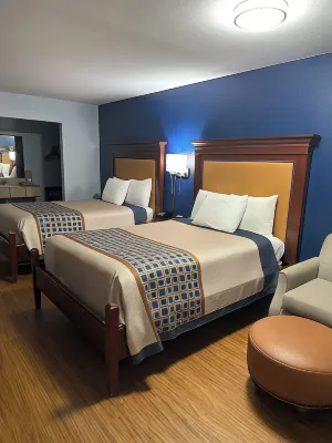 Tanglewood Motel Hotels near Deep Water Ministries