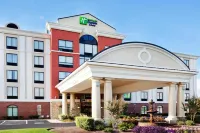 Holiday Inn Express & Suites Lebanon-Nashville Area