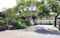 Hotel Perdana Hotel dekat Makam Simbar Joyo Soko