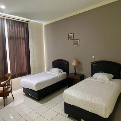 Central City Hotel Các khách sạn ở Prabu Jaya