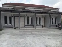 MyHome Guesthouse, Managed by OmDin Hotel dekat Sawo sukatali