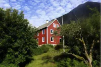 Lake View Holiday Rooms Hotels in Haukedalen