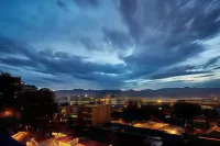 14 Urban Hotel - con vista montagne