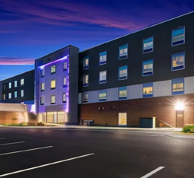 Holiday Inn Express & Suites CHICAGO - HOFFMAN ESTATES by IHG