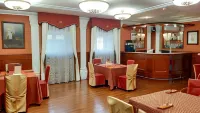 Albert Hotel - Hotel and Restaurant Complex
