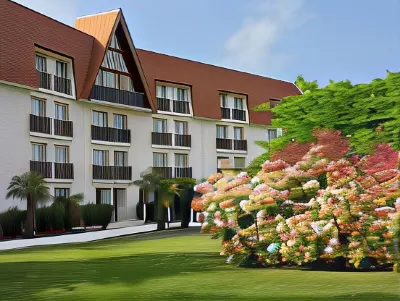 Amirauté Hôtel Golf Deauville Отели в г. Канапвиль