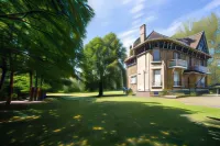 Demeure du Saule Madame Hotels in Gressy
