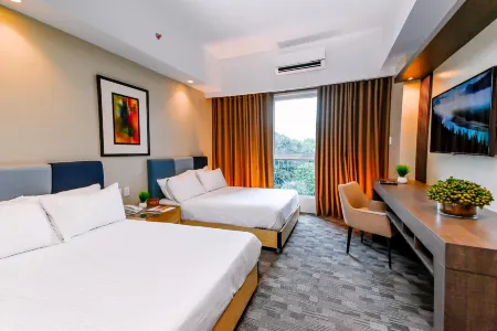 The Tribute Hotel Отели рядом с достопримечательностью «The Immaculate Conception Cathedral of Cubao»