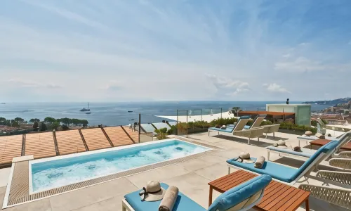 De Bonart Naples, Curio Collection by Hilton