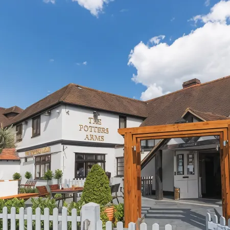 The Potters Arms