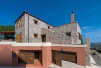 Apirathes Residence