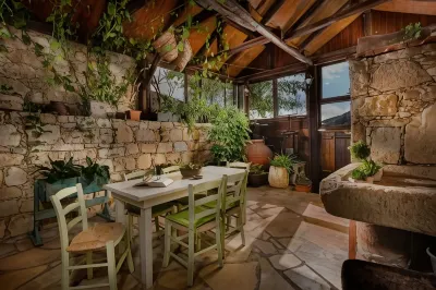 Oinoessa Traditional Boutique Guest Houses Hotels in 