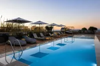 Eleven Boutique Suites - Pool