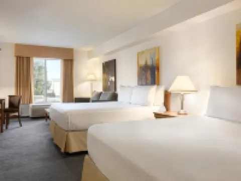 Days Inn by Wyndham Niagara Falls Centre St. by the Falls Hotéis em Cataratas do Niágara