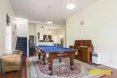 Central - Port ElliotHistoric Villa Отели рядом с достопримечательностью «Horseshoe Bay»