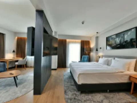 แรดิสัน โฮเทล เมอร์ซิน โรงแรมในเมร์ซีน