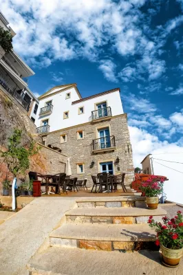 Villa Fanti Hotels near Aya Yorgi Beach