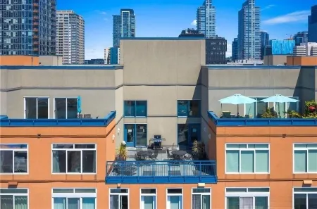 Seattle Belltown Penthouse- Parking, Gym, Pool, Spa / 99Walk Score Отели рядом с достопримечательностью «Washington Baha'i History Museum»