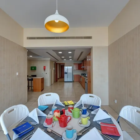 J5 Villas Holiday Homes Barsha Gardens