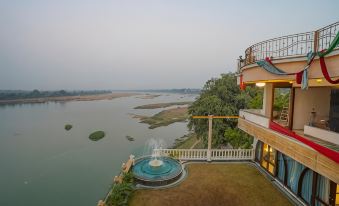 TreeHouse Narmade A Riverfront Resort & Spa Narmadapuram