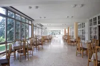 Hotel Holiday Csopak - 2 звезды