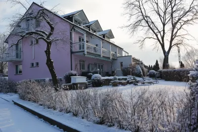 Iris am See Garni Hotels in Radolfzell am Bodensee