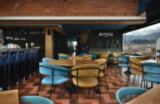 โรงแรม Vaway โรงแรมใกล้นิวคาเธดราล