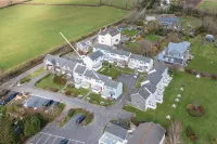Cartwright's Cottage - Indoor Pool, Sports Courts, Play Park Hotels in 