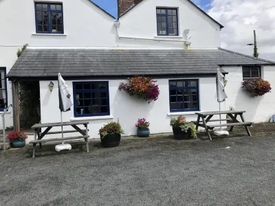 Blue Lion Inn Các khách sạn ở Lifton
