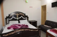 Hotel Five Star & Restaurant Hotel di Mingora