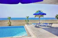 Blue - Beach Front Spectacular Villa Sleeps 10 - Villas