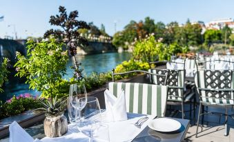 Hotel Schiff am Rhein