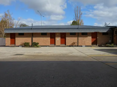 Parkway Motel Hotels in 