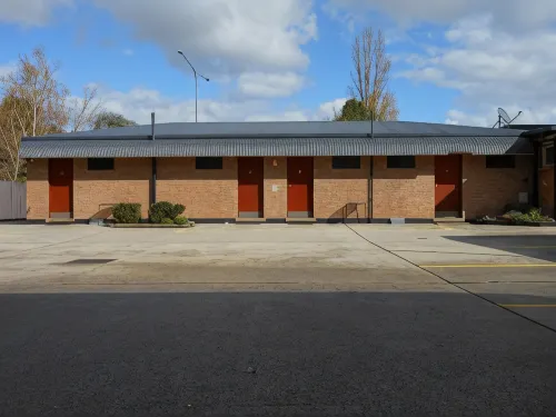 Parkway Motel Hotels in Queanbeyan