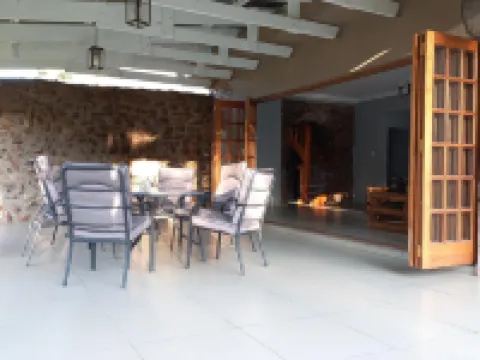 Snl Guesthouse at Visarend Hoteles en Malelane