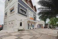 Urbanview Hotel Kangen Bungalow Purwakarta by RedDoorz Hotel dekat Driam Riverside-Wisata Alam
