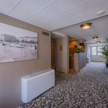 Grand Jules - Boat Hotel