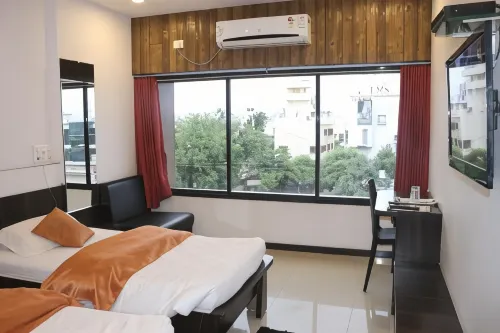 Hotel Raj - 2-Star