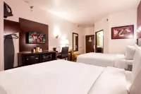 Seasons Inn Traverse City