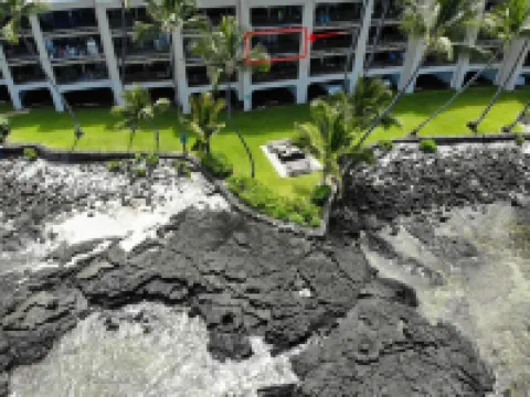 Direct Oceanfront Condo with AC, Amazing Sunsets, Tide Pools, Turtles & Surfers