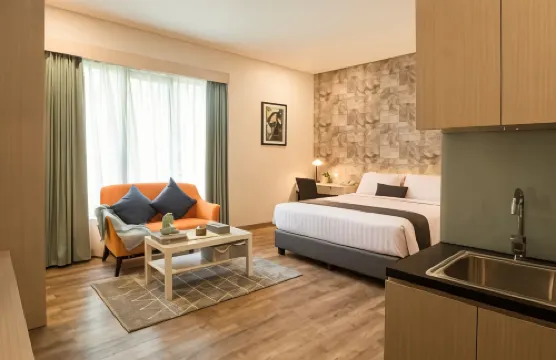 Treehouse Suites - Boutique Serviced Apartment